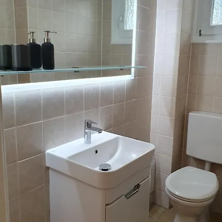 Daire Tolle 125m² Erdgeschosswohnung Im Einzelhaus *