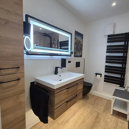 Tolle 125m² Erdgeschoßwohnung Im Einzelhaus Apartment